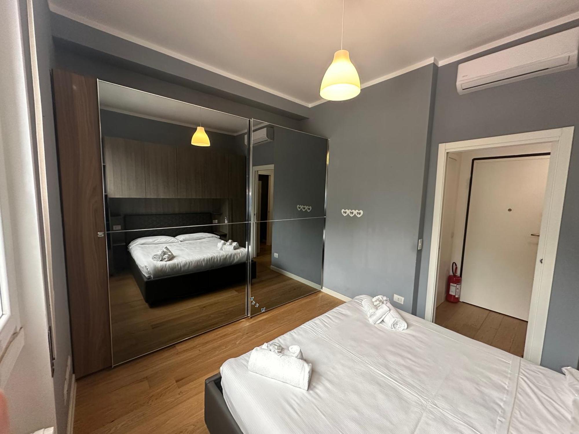 Metro Famagosta - Modern Suite Free Wifi & Parking Milano Exterior foto